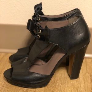 Cute Black Peep-toe Heels